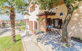 Stunning Apartment In Radmani With Wifi